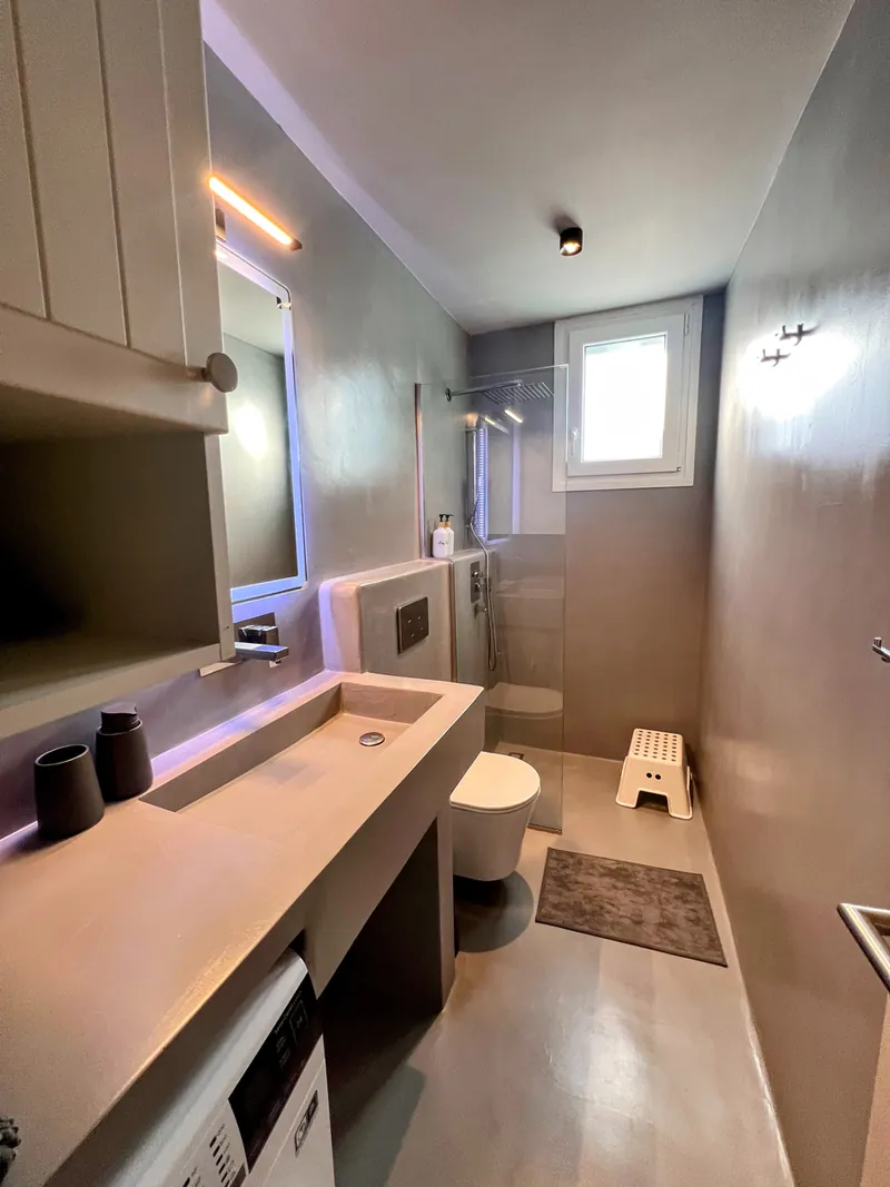 Elements – Air & Water Apartment