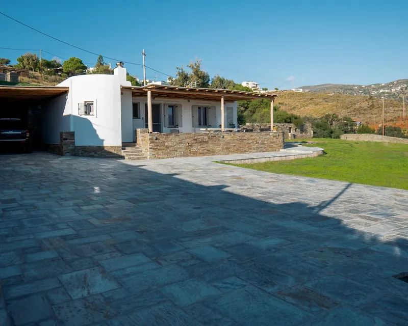 Vasilis View House